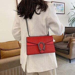 ⚡ Women's Red Black Leather Vintage Snake Print Crossbody Square Satchel Handbag